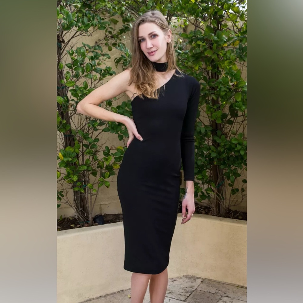 HALE BOB Selena crepe knit dress in Medium 
Style 7YUF6461. NWT